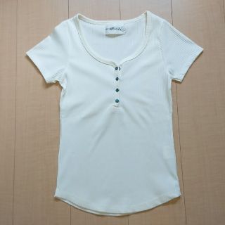 白色 カットソー Ｔシャツ(カットソー(半袖/袖なし))