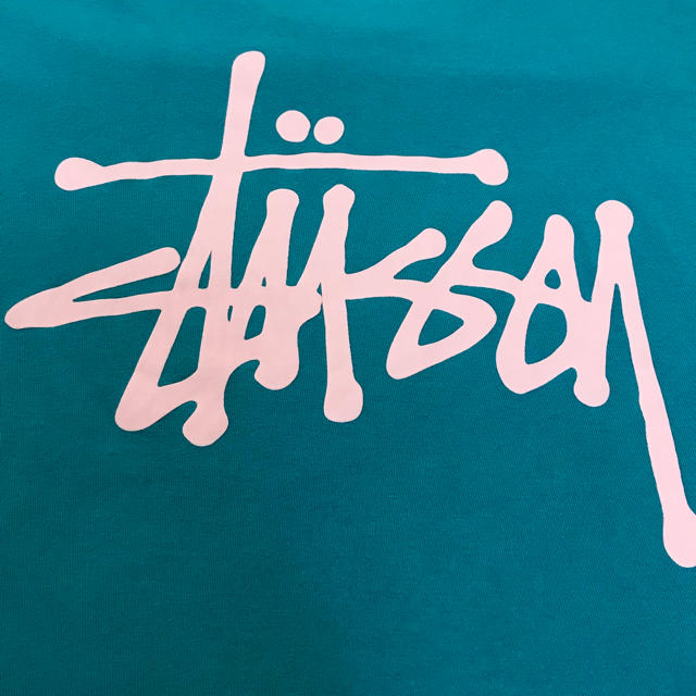 【美品】STUSSY ステューシー Tシャツ ベーシックロゴtee 多数出品中！