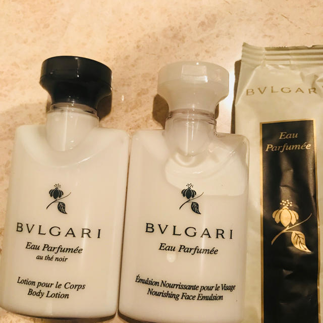 BVLGARI(ブルガリ)のブルガリ ポーチ (エミレーツ航空 エグゼクティブアメニティー) レディースのファッション小物(ポーチ)の商品写真