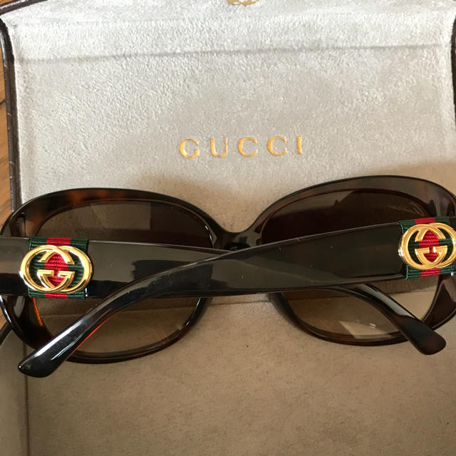 Gucci(グッチ)の値下げ☆gucci 美品 サングラス レディースのファッション小物(サングラス/メガネ)の商品写真