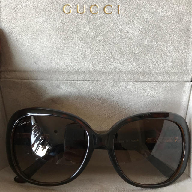 Gucci(グッチ)の値下げ☆gucci 美品 サングラス レディースのファッション小物(サングラス/メガネ)の商品写真