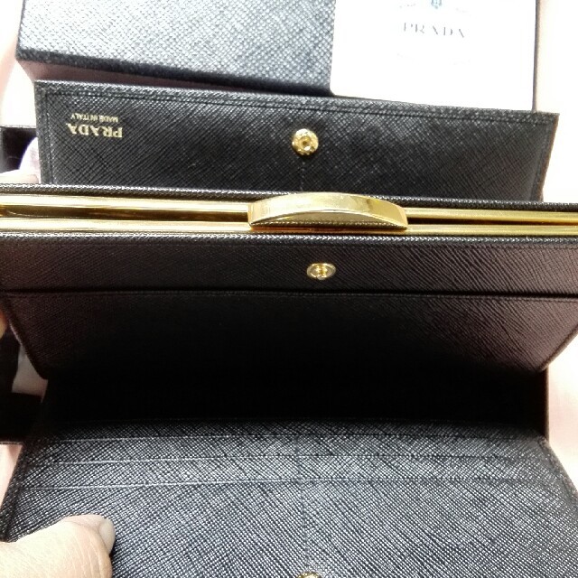 PRADA(プラダ)のPRADA　がま口長財布　 レディースのファッション小物(財布)の商品写真