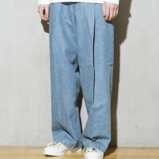 アンユーズド(UNUSED)のneon sign wide denim slacks used ネオンサイン(デニム/ジーンズ)