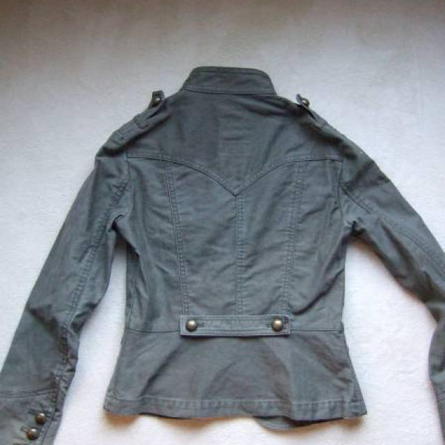 OZOC(オゾック)のOZOC カーキジャケット/36 レディースのジャケット/アウター(ミリタリージャケット)の商品写真