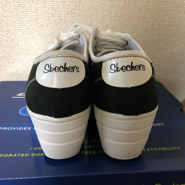 SKECHERS(スケッチャーズ)のスケッチャーズ ウェッジソール？スニーカー24 黒 デニム生地 インヒール レディースの靴/シューズ(スニーカー)の商品写真