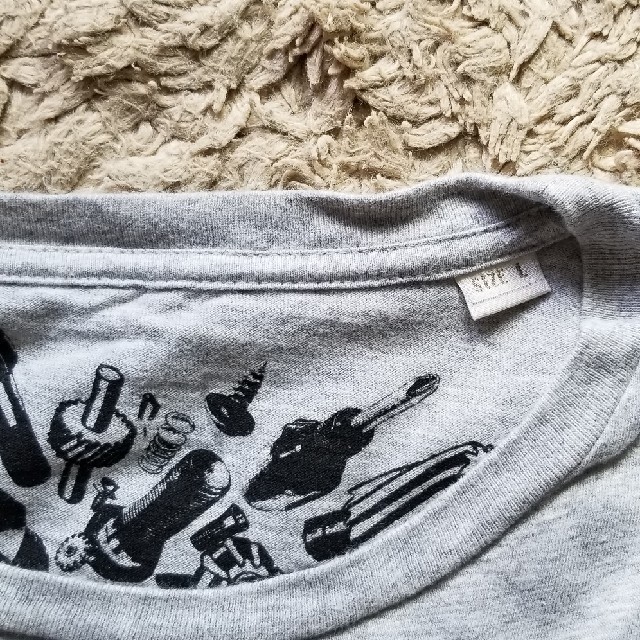 DIESEL(ディーゼル)の値下げ☆DIESEL　グレーTシャツ　Lサイズ メンズのトップス(Tシャツ/カットソー(半袖/袖なし))の商品写真
