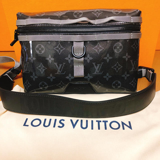 高価値セリー VUITTON LOUIS - 激レア商品 メッセンジャー 伊勢丹ポップアップストアー限定 ルイ・ヴィトン メッセンジャーバッグ