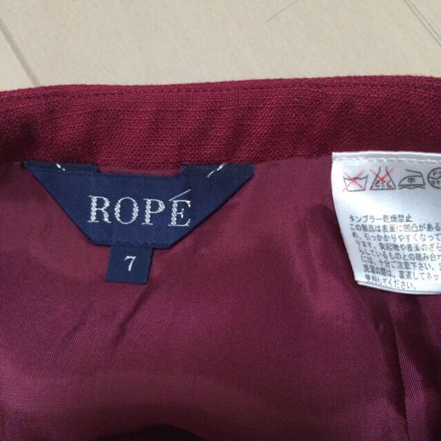 ROPE’(ロペ)のロペ☆ワインレッドのプリーツスカート レディースのスカート(ひざ丈スカート)の商品写真