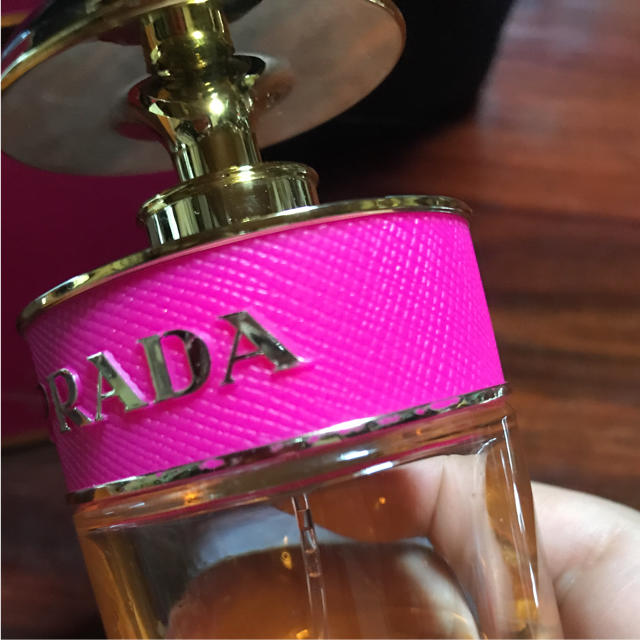 PRADA(プラダ)の【PRADA】キャンディ オーデパルファム 30ml コスメ/美容の香水(香水(女性用))の商品写真