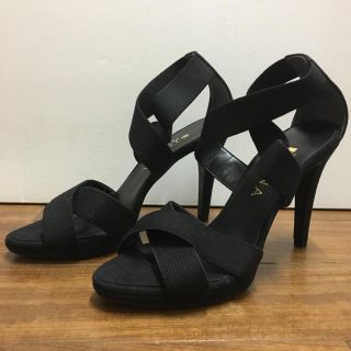 ダイアナ(DIANA)のDIANAダイアナ 黒 サンダル 新品☆(サンダル)