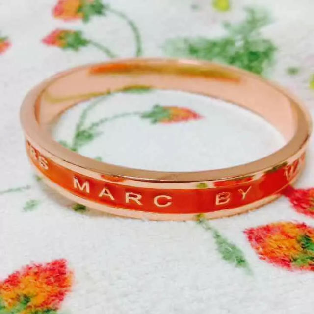 MARC BY MARC JACOBS(マークバイマークジェイコブス)の美品☆MARC BY MARC JACOBSバングル レディースのアクセサリー(ブレスレット/バングル)の商品写真