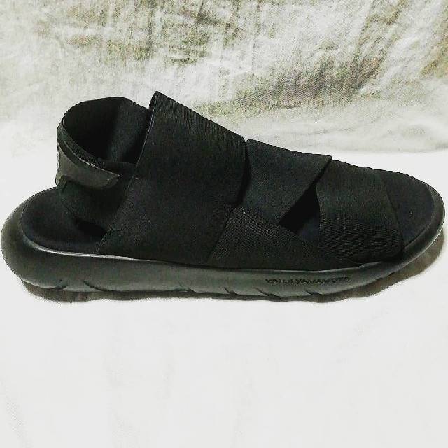 Y-3(ワイスリー)のY-3 QASA sandal adidas yohji yamamoto メンズの靴/シューズ(サンダル)の商品写真