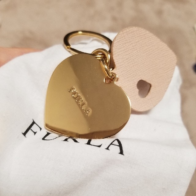 Furla(フルラ)のFURLA　チャーム　ピンク　キーホルダー　フルラ　ハート レディースのファッション小物(キーホルダー)の商品写真