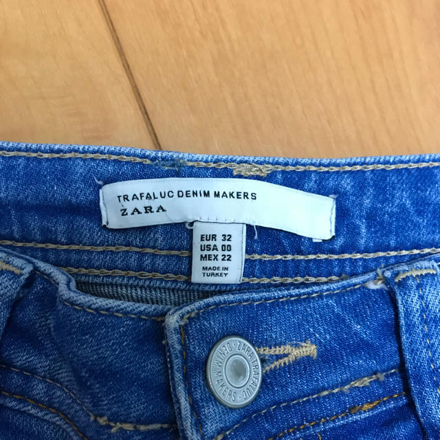 ZARA(ザラ)のZARA ザラ フリンジデニム レディースのパンツ(デニム/ジーンズ)の商品写真