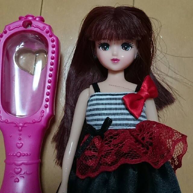Takara Tomy - エミリーちゃん ヘアカラーチェンジ 髪色変化 Takara Tomy - エミリーちゃん ヘアカラーチェンジ 髪色変化