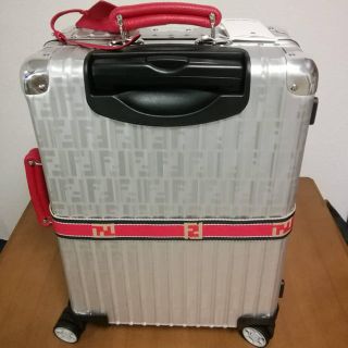 リモワ(RIMOWA)のフェンディ×リモワ コラボレーションスーツケースレッド RIMOWA直営店購入(トラベルバッグ/スーツケース)