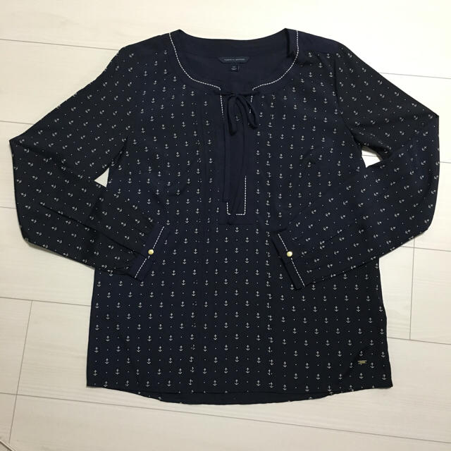 TOMMY HILFIGER(トミーヒルフィガー)のトミー ブラウス レディースのトップス(シャツ/ブラウス(長袖/七分))の商品写真