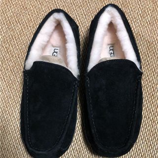 アグ(UGG)のUGG モカシン ブラック25cm(スリッポン/モカシン)