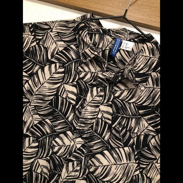 H&M(エイチアンドエム)のH&M 花柄 アロハ シャツ メンズのトップス(シャツ)の商品写真