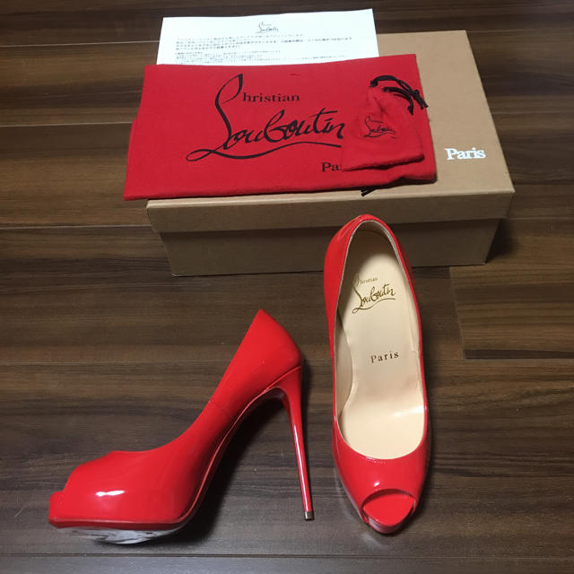 Christian Louboutin(クリスチャンルブタン)のクリスチャンルブタンパンプス レディースの靴/シューズ(ハイヒール/パンプス)の商品写真