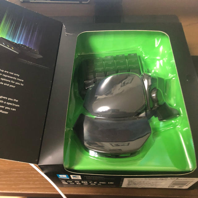 LAZER(レイザー)のRazer Orbweaver Chroma  エンタメ/ホビーのゲームソフト/ゲーム機本体(PCゲームソフト)の商品写真