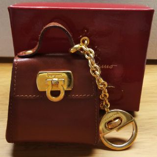 サルヴァトーレフェラガモ(Salvatore Ferragamo)のSalvatore Ferragamo フェラガモ　レザーキーホルダーチャーム(キーホルダー)