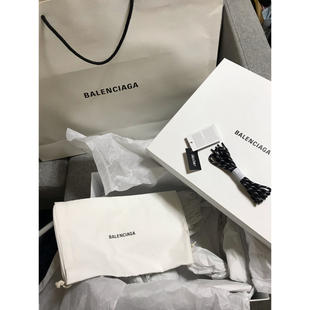 Balenciaga(バレンシアガ)の【国内正規品】BALENCIAGA   triple s 42 メンズの靴/シューズ(スニーカー)の商品写真