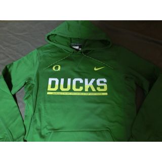 ナイキ(NIKE)のNike【THERMA-FIT】OREGON DUCKSパーカーUS XL 緑(アメリカンフットボール)