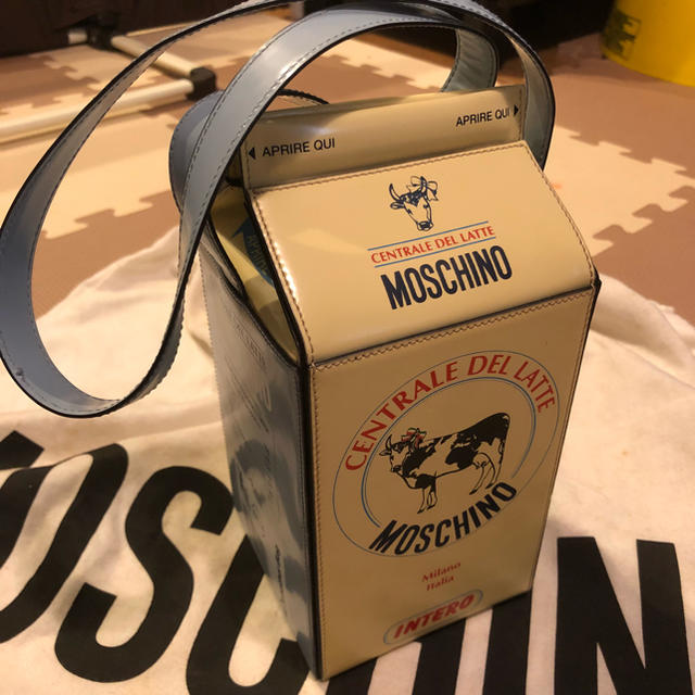 Moschino モスキーノ 牛乳パック型バッグバッグ