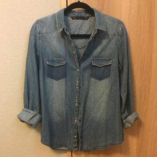 ザラ(ZARA)のZARA 刺繍いりデニムシャツ (シャツ/ブラウス(長袖/七分))