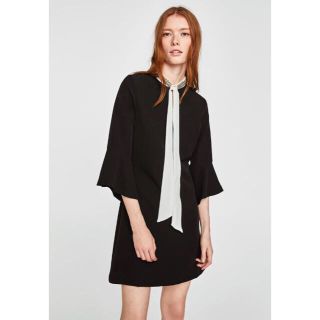 ザラ(ZARA)の新品☆ZARA BASIC ザラ ビジュー襟&リボン付きワンピース(ひざ丈ワンピース)