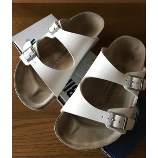 ビルケンシュトック(BIRKENSTOCK)のビルケンシュトック ☆ アリゾナ 白 33 21.0㎝ ☆ 美品(サンダル)