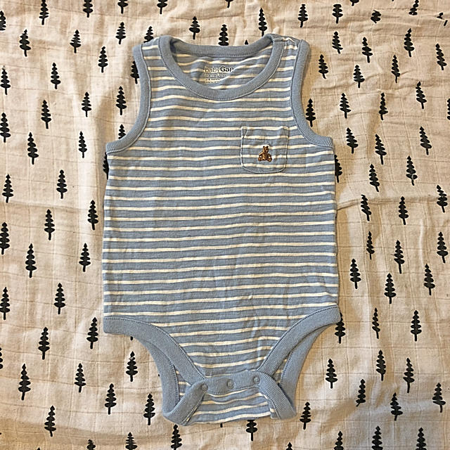 babyGAP(ベビーギャップ)のbabyGAP タンクトップロンパース キッズ/ベビー/マタニティのベビー服(~85cm)(ロンパース)の商品写真