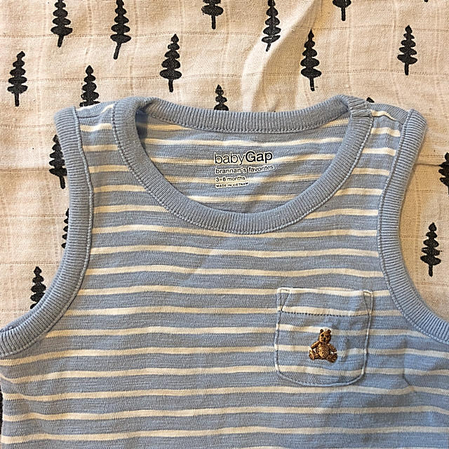 babyGAP(ベビーギャップ)のbabyGAP タンクトップロンパース キッズ/ベビー/マタニティのベビー服(~85cm)(ロンパース)の商品写真