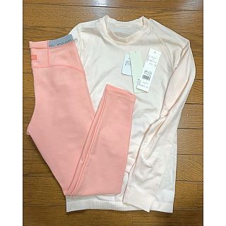 エミアトリエ(emmi atelier)のemmi yoga レギンス&ウェアセット 新品(ヨガ)