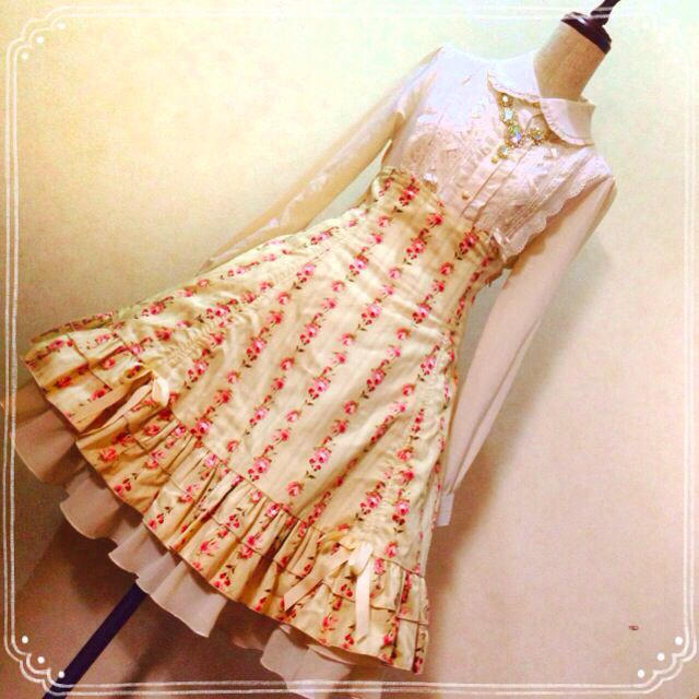 BODYLINE(ボディライン)のクラロリ♡シフォンフリルフラワースカート レディースのスカート(ひざ丈スカート)の商品写真