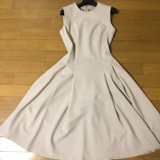 品数豊富! FOXEY - 美品フォクシーワンピース40 ひざ丈ワンピース