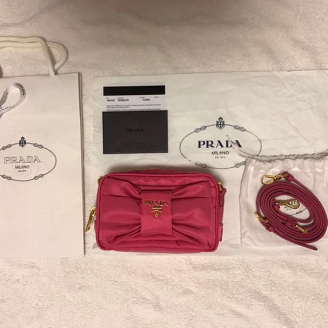 新品PRADAリボンショルダーポーチピンクナイロン | www.jarussi.com.br