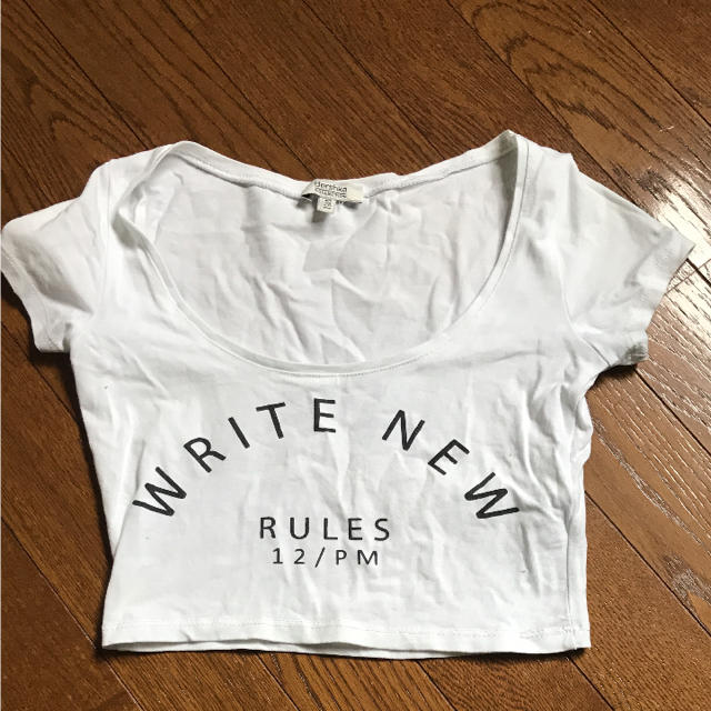 Bershka(ベルシュカ)のベルシュカショート丈Ｔシャツ レディースのトップス(Tシャツ(半袖/袖なし))の商品写真