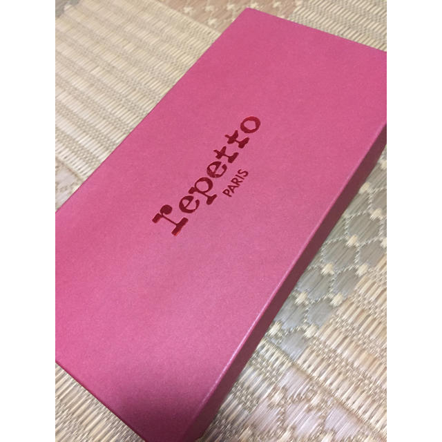 repetto(レペット)のrepetto トングサンダル レースアップ ベージュ ピンク レペット レディースの靴/シューズ(サンダル)の商品写真