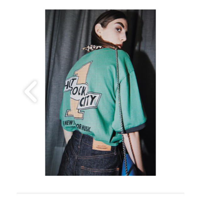 moussy(マウジー)のMOUSSY HOT ROCK CITY TSJ レディースのトップス(Tシャツ(半袖/袖なし))の商品写真