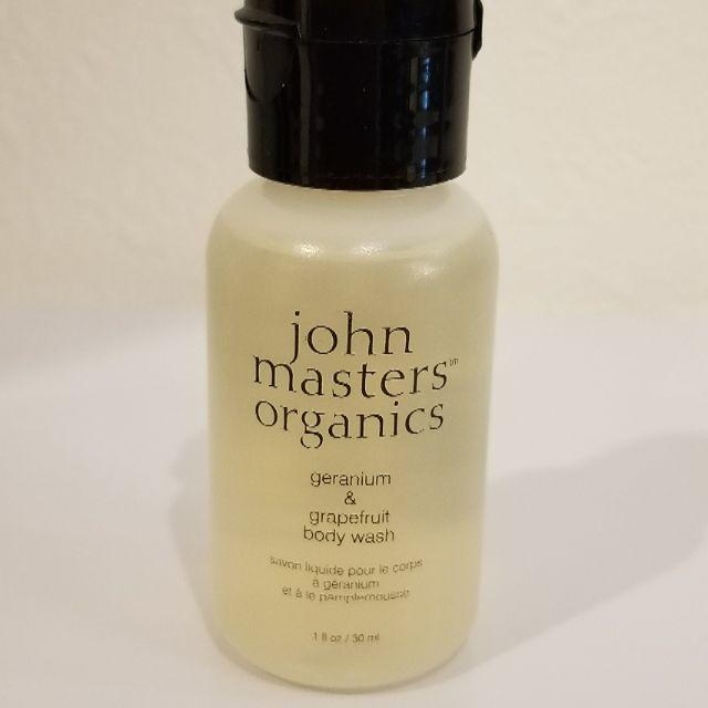 John Masters Organics(ジョンマスターオーガニック)の【新品】ジョンマスターオーガニック　アメニティセット コスメ/美容のヘアケア/スタイリング(シャンプー)の商品写真