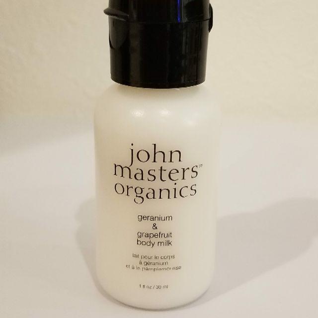 John Masters Organics(ジョンマスターオーガニック)の【新品】ジョンマスターオーガニック　アメニティセット コスメ/美容のヘアケア/スタイリング(シャンプー)の商品写真