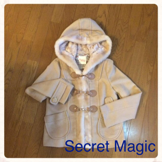 Secret Magic(シークレットマジック)のショートコート ベージュ 【着画有】 レディースのジャケット/アウター(ダッフルコート)の商品写真