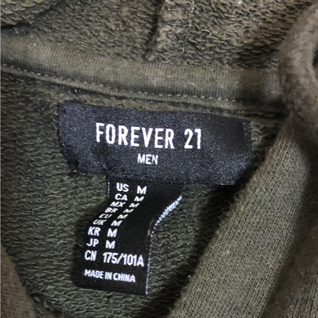 FOREVER 21(フォーエバートゥエンティーワン)のforever21 パーカータンクトップ メンズのトップス(タンクトップ)の商品写真