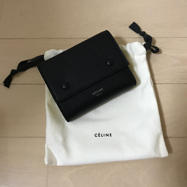 celine(セリーヌ)の【新品】celine 三つ折り 財布 黒 レディースのファッション小物(財布)の商品写真