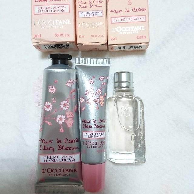 L'OCCITANE(ロクシタン)の未使用L'OCCITANE ハンドクリーム・リップバーム・オーデコロン3点set コスメ/美容のボディケア(ハンドクリーム)の商品写真