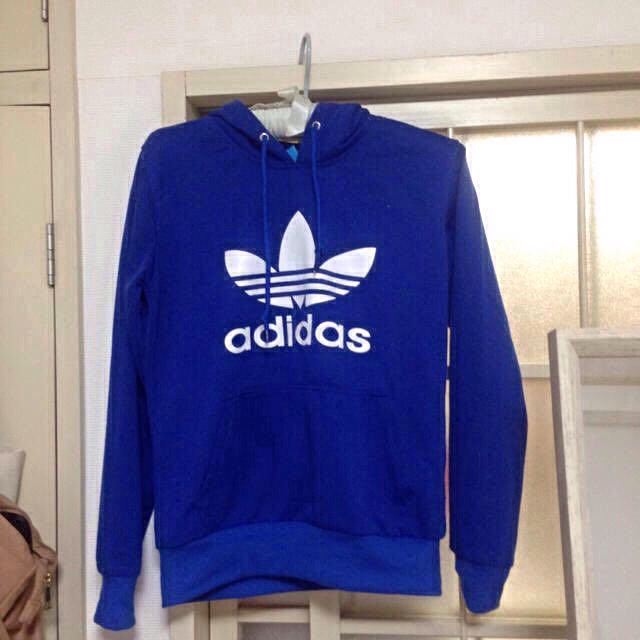 adidas ＊ ブルートレーナー