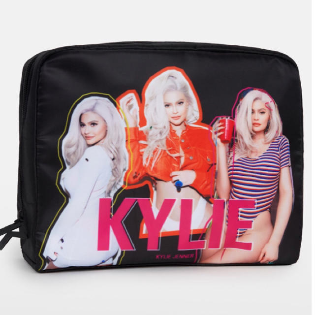 Kylie Cosmetics(カイリーコスメティックス)のさおたちゃん様専用です!ありがとうございます!カイリーコスメティックスバースデー レディースのファッション小物(ポーチ)の商品写真