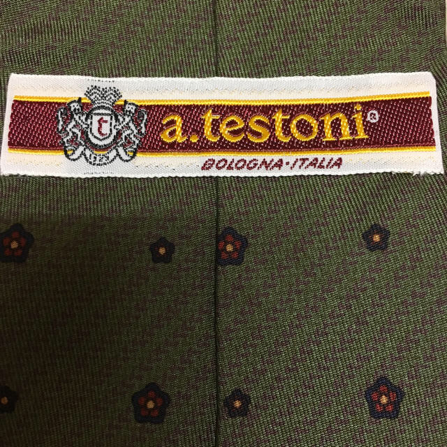 a.testoni(アテストーニ)の9/4,5限定価格‼︎ ◉a.testoni◉ ネクタイ&チーフ セット メンズのファッション小物(ハンカチ/ポケットチーフ)の商品写真